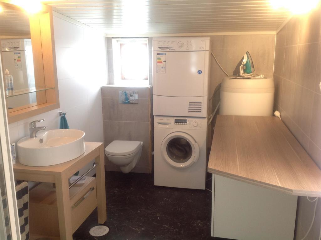 Cape East Homestay Ytre Kiberg エクステリア 写真