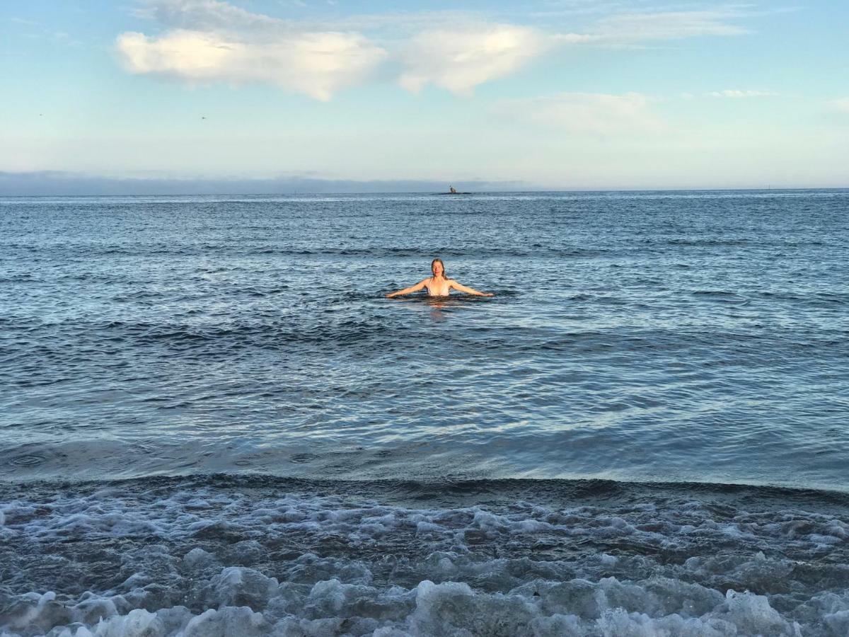 Cape East Homestay Ytre Kiberg エクステリア 写真